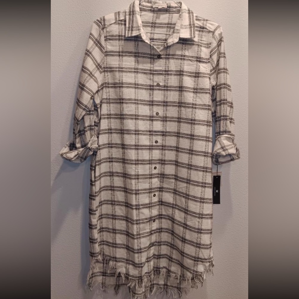 Le Lis Button down dress/Beach cover up/ kimono NWT